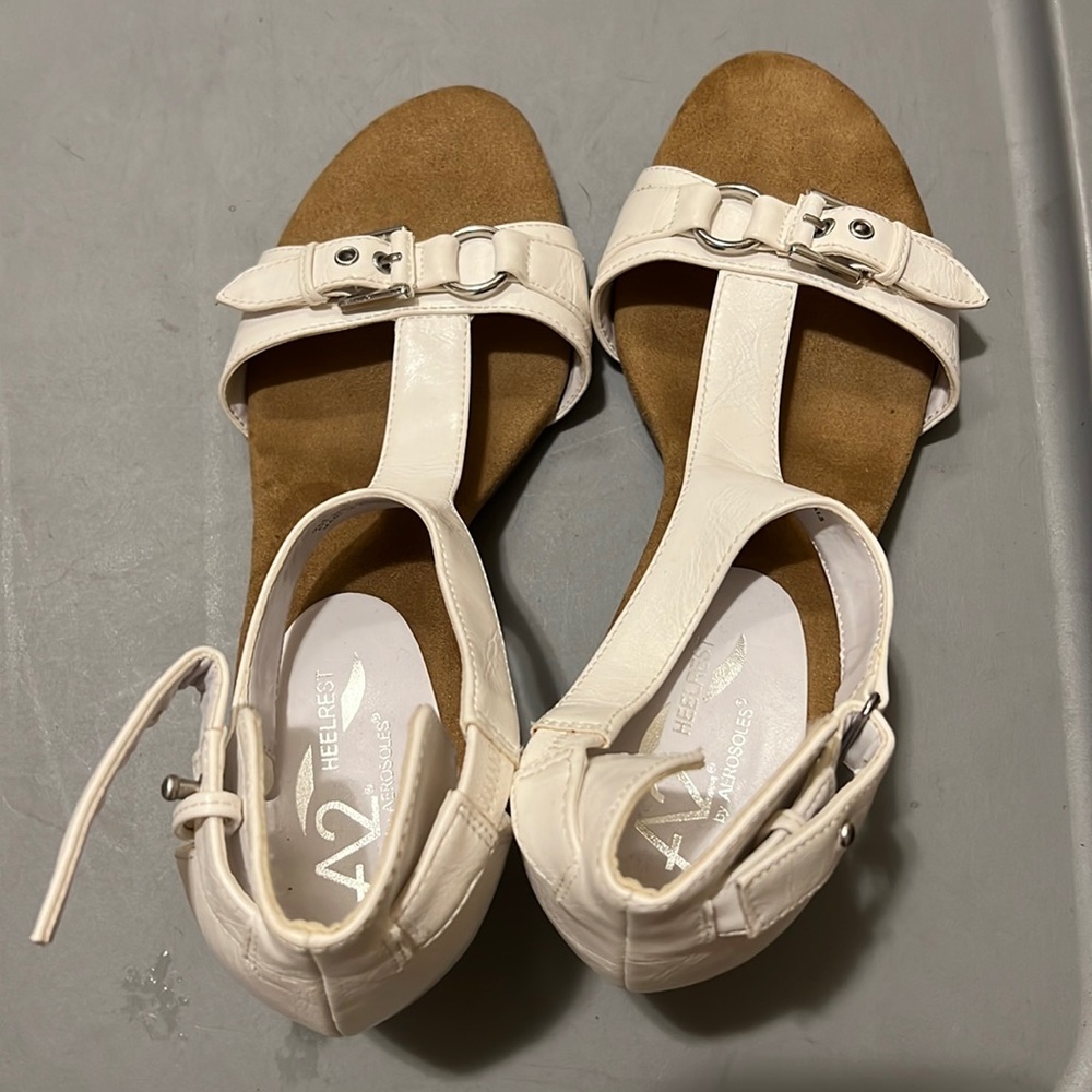 Womens size 9 sandals